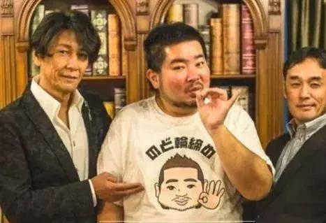 av 男优东尼大木,是怎样用穿搭变身女神收割机的 .
