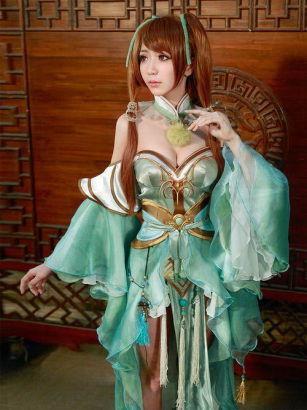深沟美腿尽显 《斗破苍穹ol》玩家神级cos