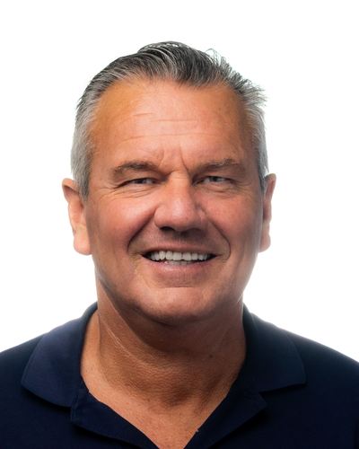 mike scott 语言:英语 职位