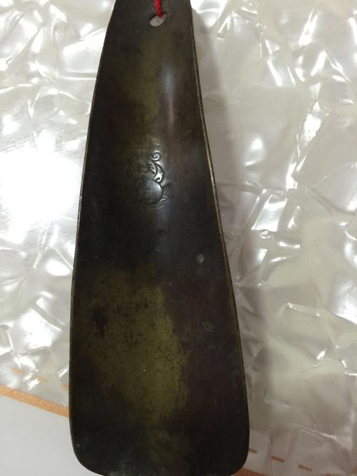 天津卢记铜提鞋拔子值钱吗