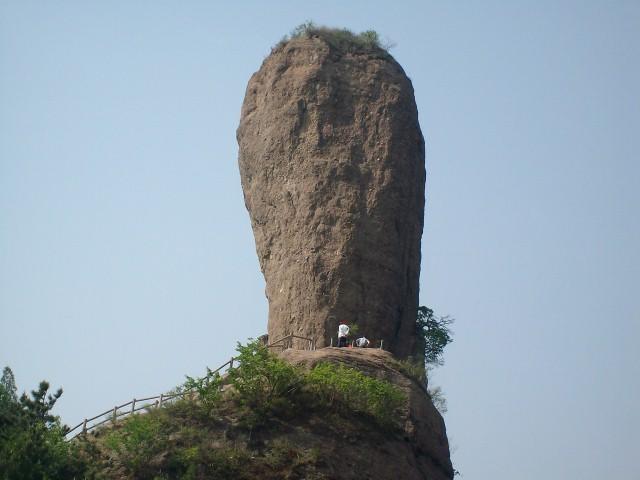  p>棒槌山在 a target="_blank" href="/item/磬锤峰国家级森林公园
