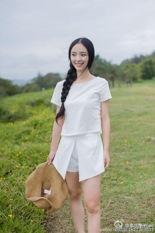 美女李莎旻子一登场女神范十足她与隔壁老樊相恋希望被善待