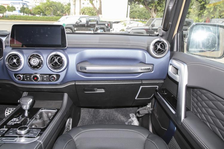 2019款北京bj4023t自动四驱环塔冠军版国vi