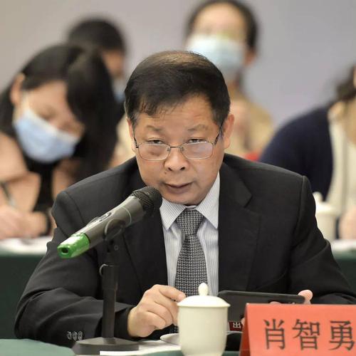 省人大代表审议发言二