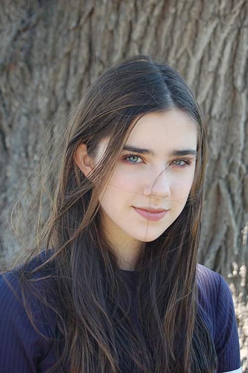 斯特林·杰里斯 sterling jerins的图片