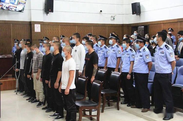 扫黑除恶集中宣判曲靖44名被告人获刑