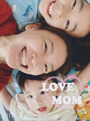 祝福应采儿生日快乐,也祝愿他们夫妻二人可以继续幸福