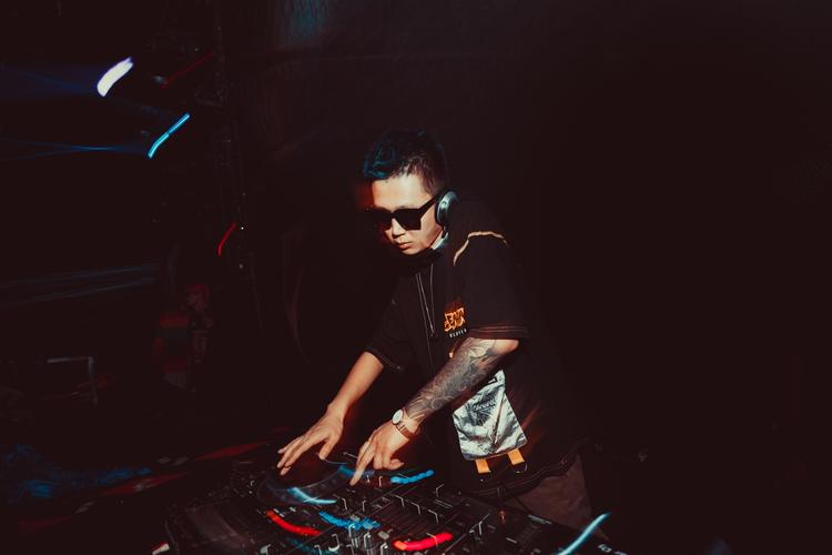 dj lucky个人简历