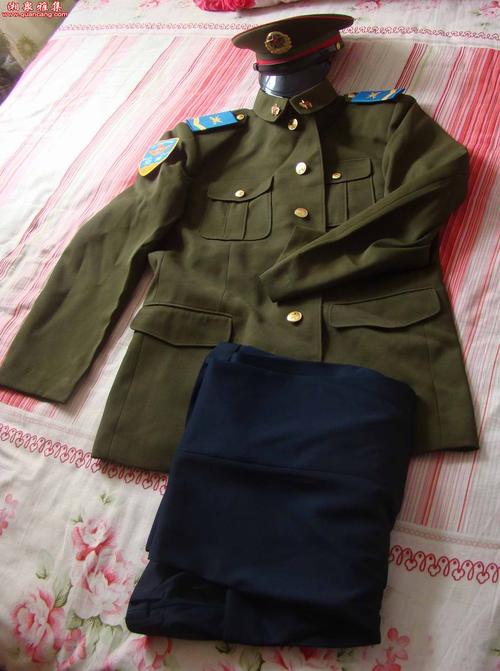 空军04式士兵冬装服