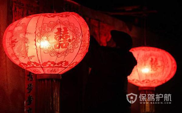 门口挂灯笼效果图?门口挂灯笼注意事项