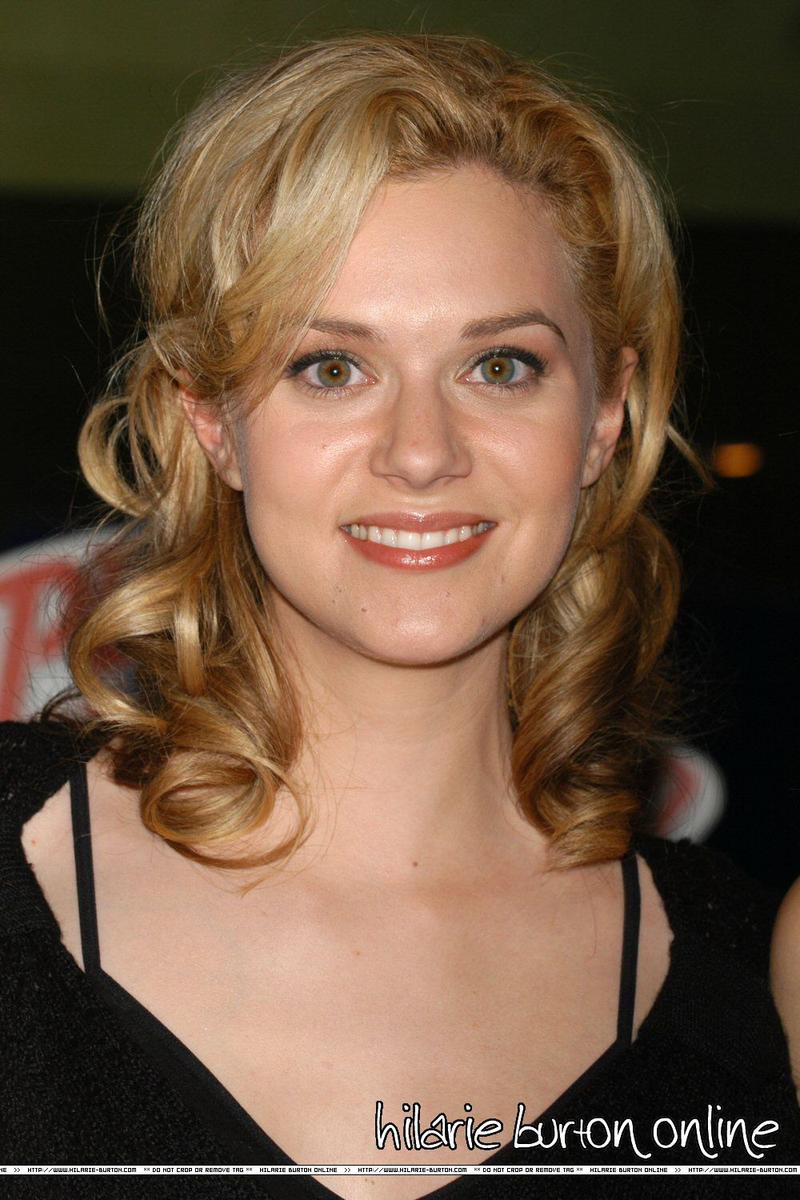  p>海莉伯顿(hilarie burton),女,1982年7月1日出生于 a target="