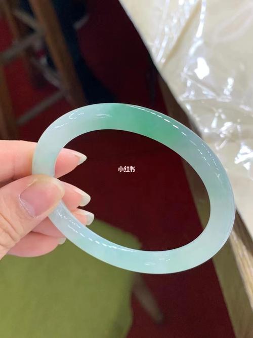 冰阳绿翡翠手镯_翡翠手镯_种草_翡翠手镯种草_时尚_配饰_首饰