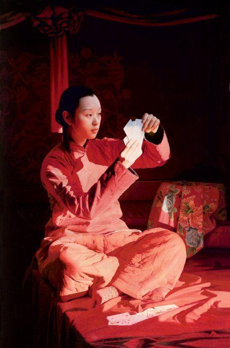 王沂东油画 ----《红衣女人》系列