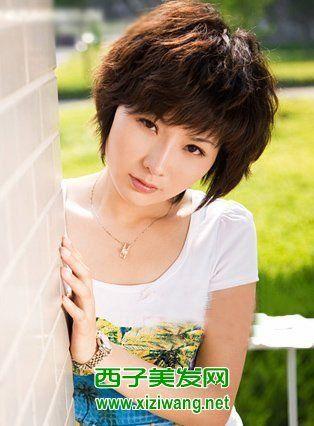 2011女生纹理烫短发
