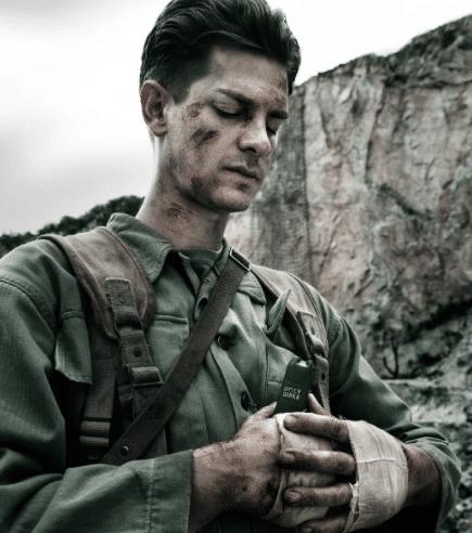 血战钢锯岭坚持自己内心的信仰就有可能成就一个传奇故事