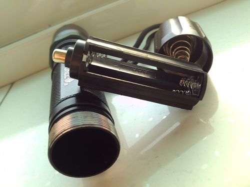 试用~cree q5 超亮led手电筒