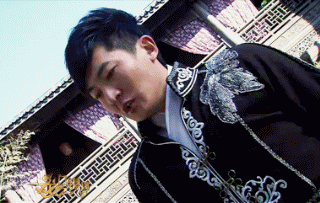 三金:ladies and gentlemen,五仁肾宝产品推广会现在开始了,首先播放