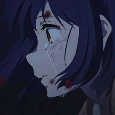 甜丧·动漫·女生头像:全世界都坠入爱河,就我一个人还在岸上