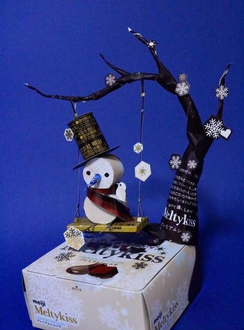 日本网友的晒图又"亮"了,变废为宝,把废旧纸盒做成了手工艺品