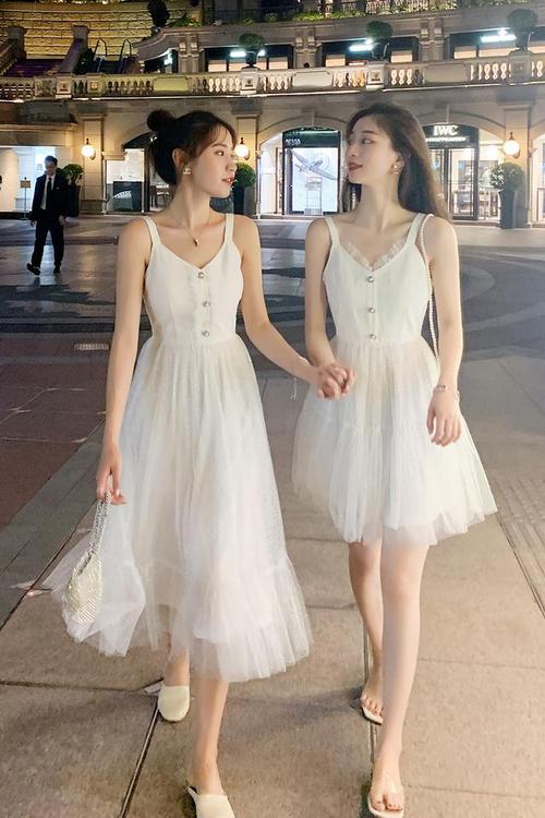 姐妹装夏季女装新款百搭显瘦小清新ins超火网纱吊带闺蜜连衣裙