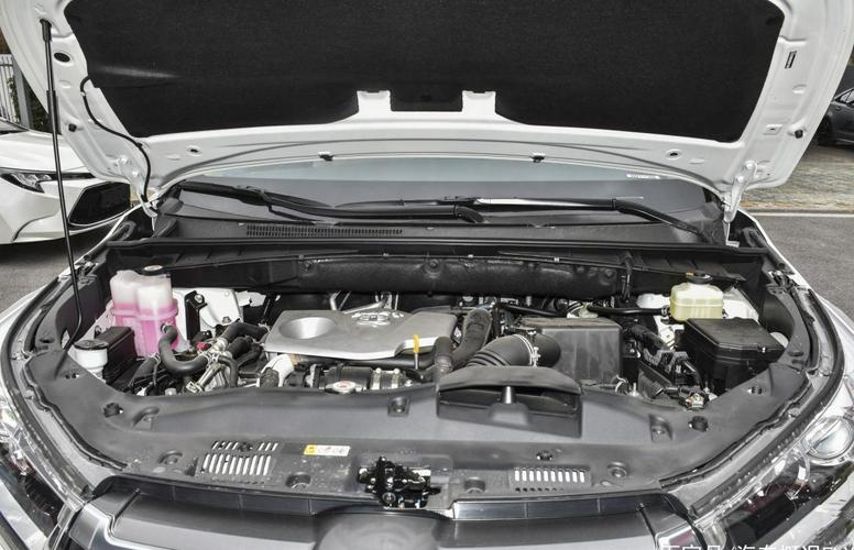 汉兰达匹配了2.0t6at动力系统,2.