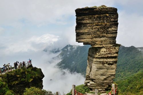 云海蘑菇石|||大自然的佳作,云海蘑菇石. br /> 摄于贵州铜仁梵净山