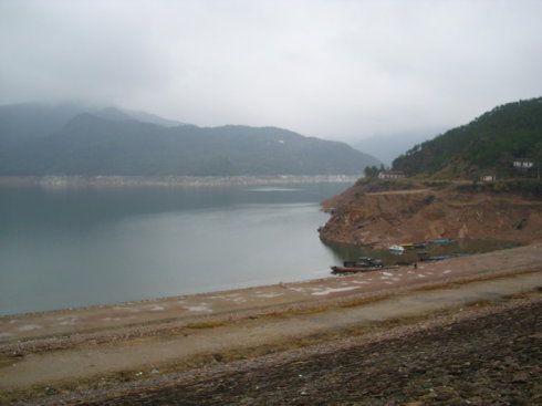 12月24日中午离开南昌,前往上饶市玉山县进行地质实习,考察七一水库