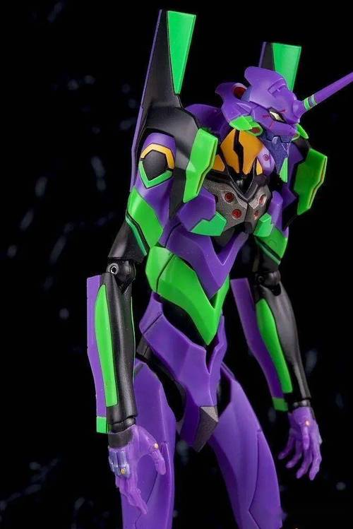  p>eva初号机指的是日本动漫作品《新世纪福音战士》系列中的角色.