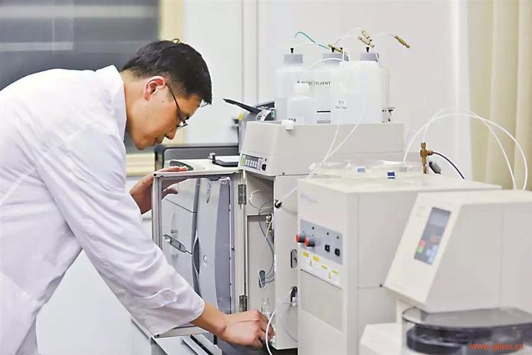 国检集团电子玻璃及智能玻璃器件质检中心成立
