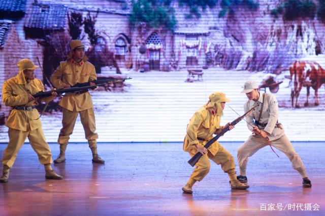 红色旅游景点上演抗日情景剧 八路军智斗日本鬼子大获