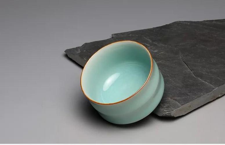 龙泉青瓷为什么可以让这么多审美不一样的人都不约而同的喜欢她?