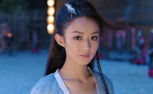 感觉王一博真的对赵丽颖动心