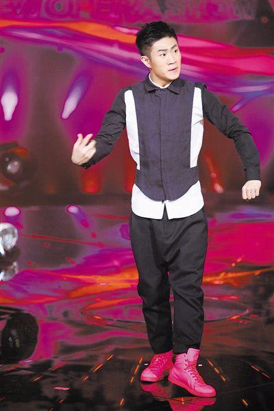 王亮的身世有哪些故事?