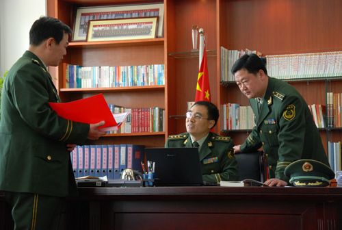 武警泰安支队政委王成:巍巍泰山一柱石