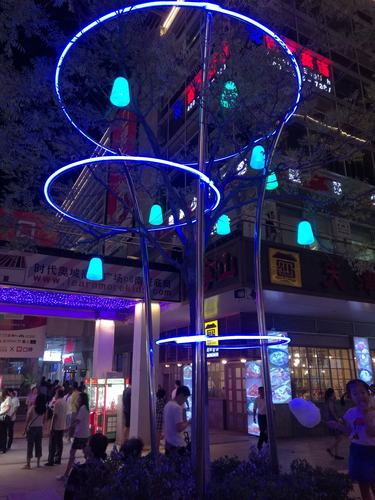 南开时代奥城夜市开幕