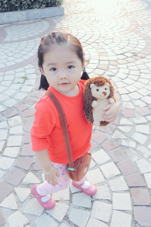 肉肉胖胖的小朋友