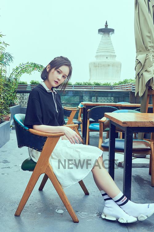 newface佛系少女赵珈萱:贴着爸爸的标签挺光荣_index