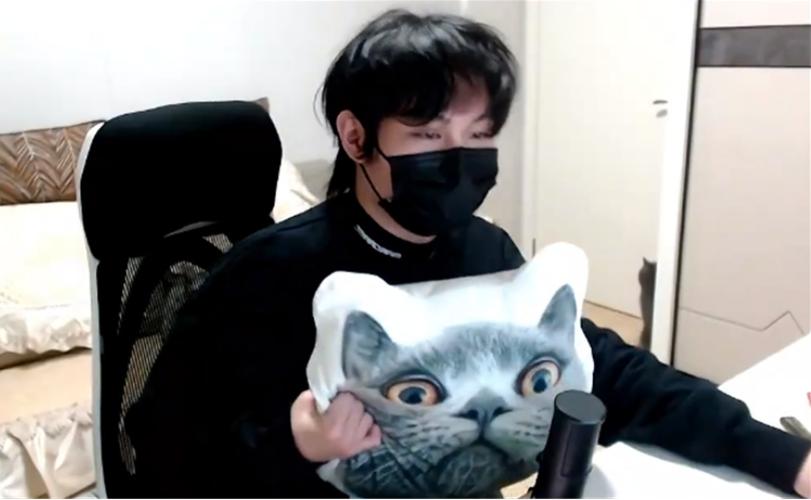 北慕生日露脸,粉丝纷纷送上祝福,网友:怎么全是女粉