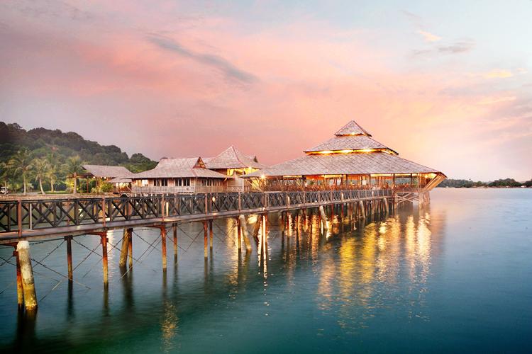 有全国最大热电站(60万千瓦),是半岛马来西亚的燃料,化工与动力基地.