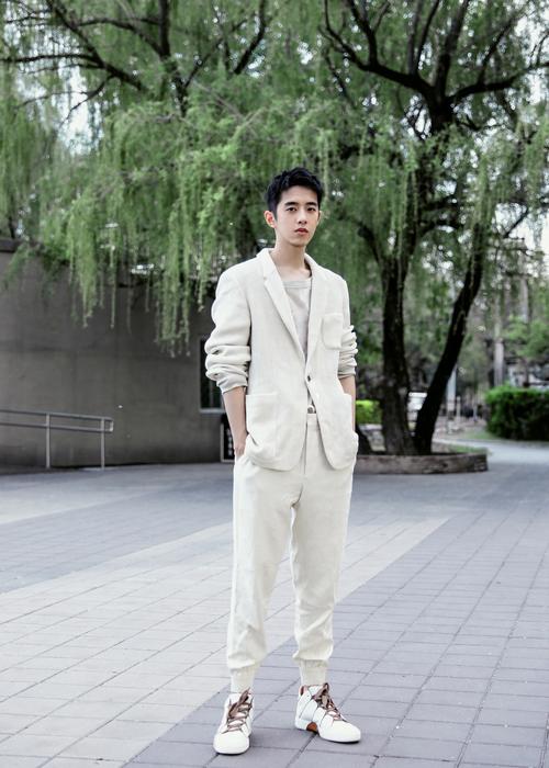 "美作"和"杉菜"二度合作 《七月与安生》梁靖康进组