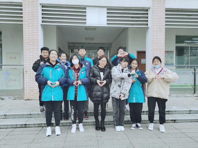 党员担使命,平凡亦不凡 ——中共海门中南东洲国际学校初中支部党员