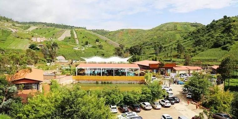 温泉度假村                     地址:云南省大理白族自治州弥渡县弥