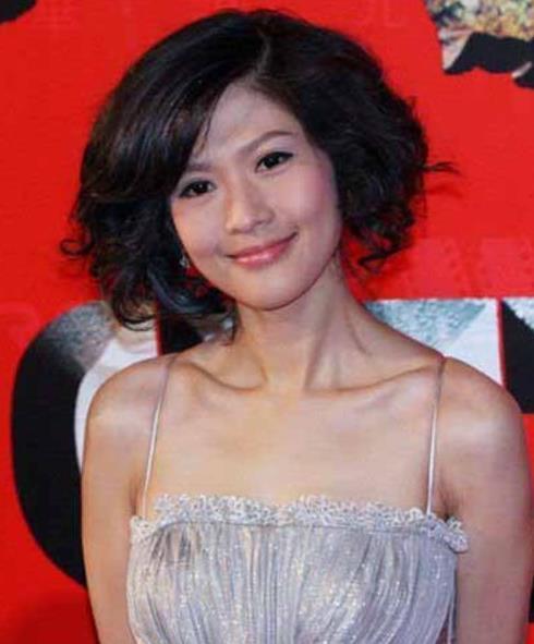 原创与冯小刚晚间共度8小时,歌手陈红为其花1000万,沈星如今怎么样了?