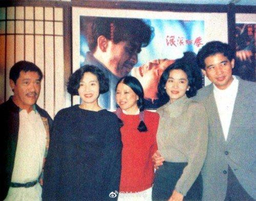有网友晒1990年《滚滚红尘》台湾首映酒会旧照,林青霞,秦汉,三毛等人