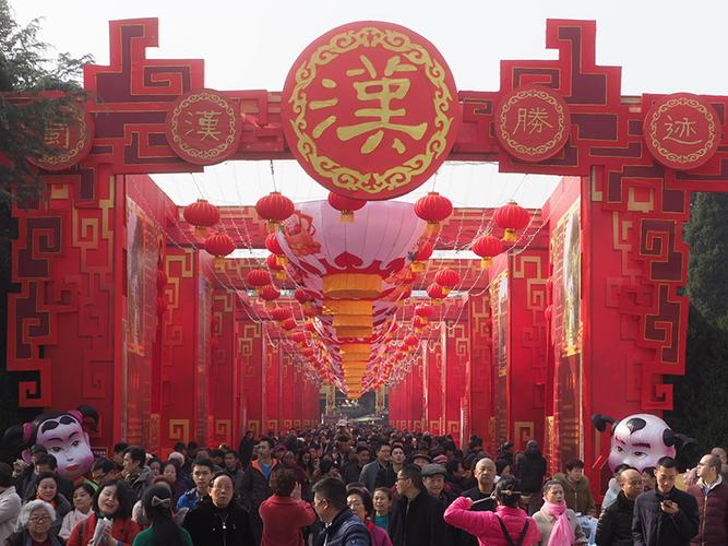 成都武侯祠大庙会精彩纷呈 热闹将持续至正月十六