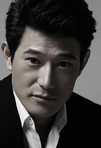 矢野浩二曾在多个日本综艺里宣传中国