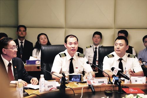 5月16日,刘传健回答记者提问