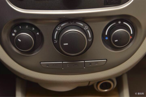 别克凯越空调怎么开?