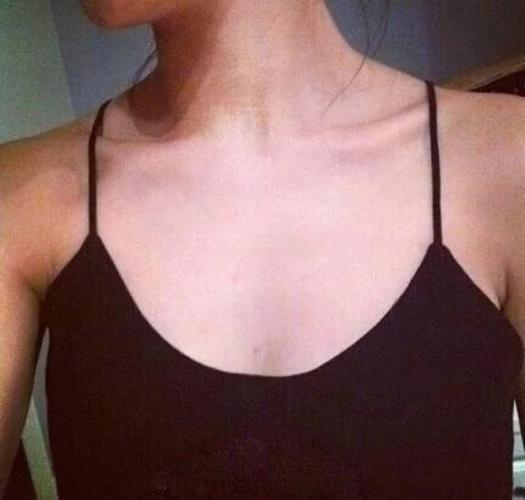 女生头像 半身 锁骨