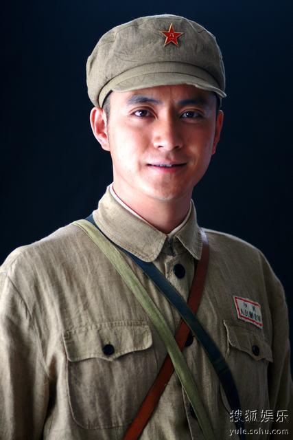 《战火西北狼》热拍 王翔弘自称有点"二"